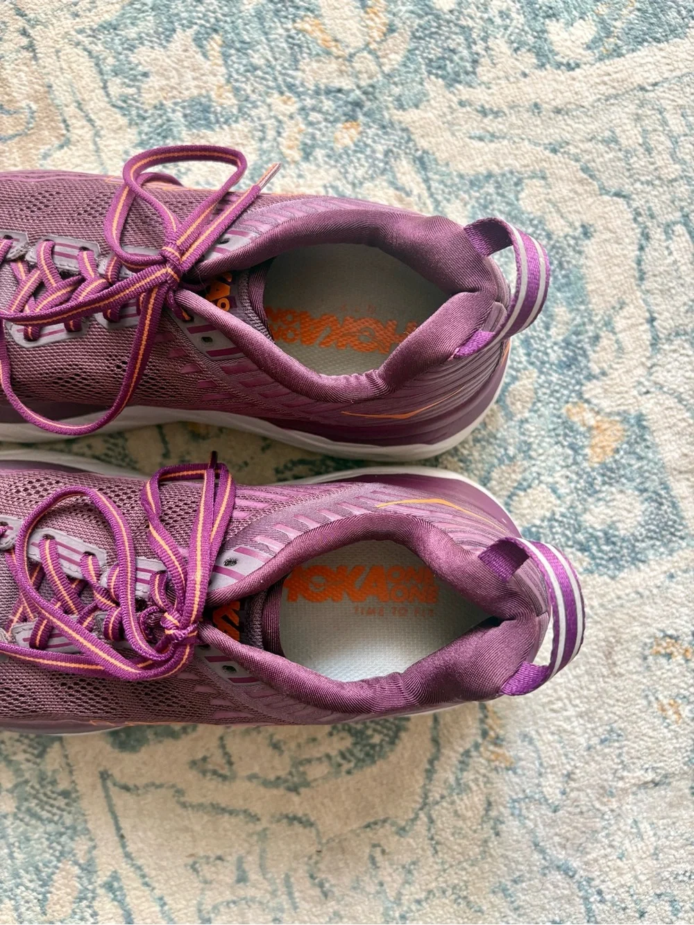Hoka Women's Bondi 6 Maximalist Running Shoe Purple Athletic Gym Shoes Size 9